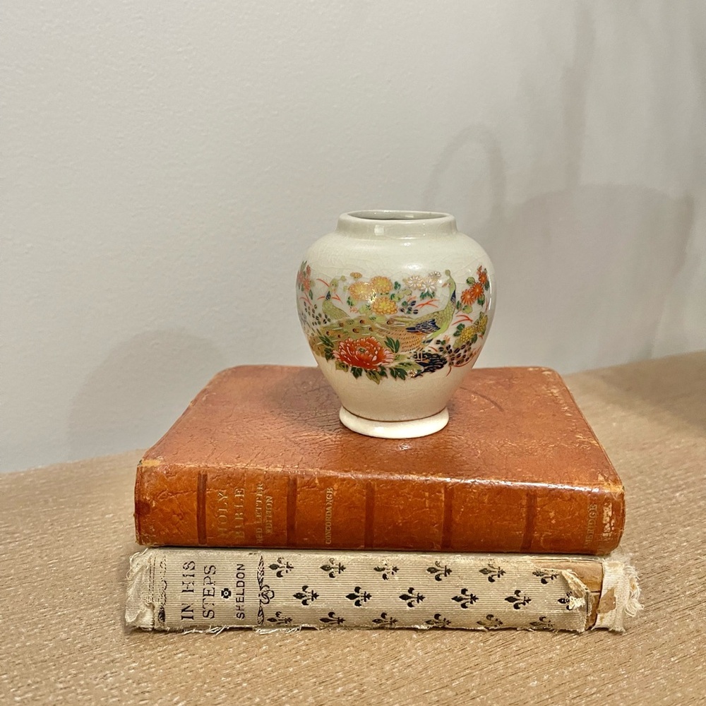 Vintage Japanese peacock & flower vase